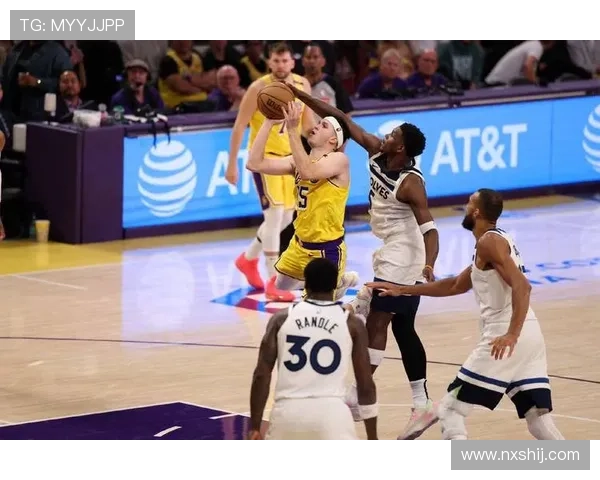 里夫斯关键时刻绝杀湖人一分险胜森林狼助球队逆转取胜